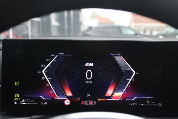 BMW 3-serie 330e M-Sport Pro | Pano | HUD | Carbon | HIFI | 19''