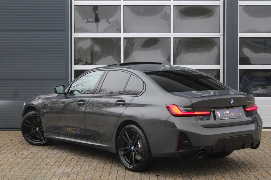 BMW 3-serie 330e M-Sport Pro | Pano | HUD | Carbon | HIFI | 19''