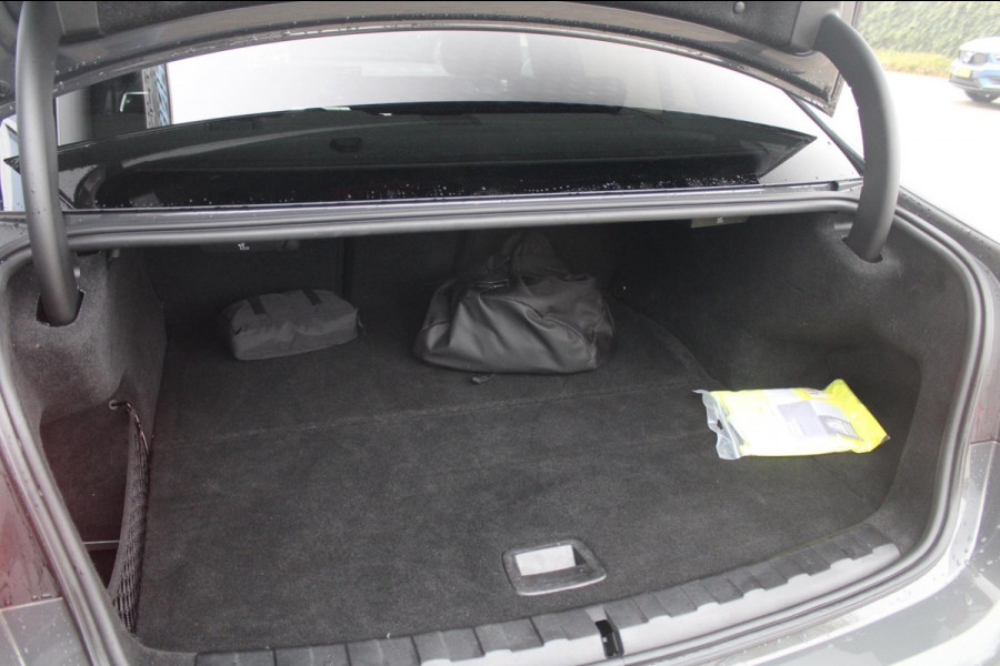 BMW 3-serie 330e M-Sport Pro | Pano | HUD | Carbon | HIFI | 19''