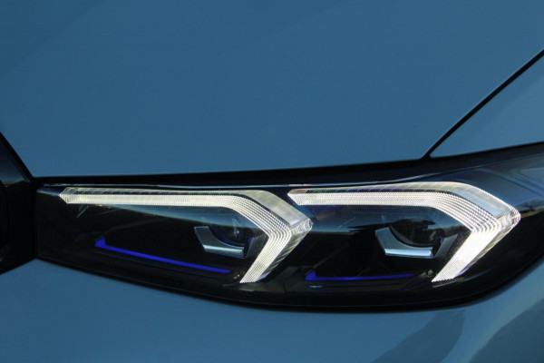 BMW 3-serie 330e xDrive M-Sport Pro | Kuipstoelen | Pano | ACC | HUD | Memory