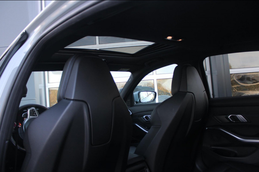 BMW 3-serie 330e xDrive M-Sport Pro | Kuipstoelen | Pano | ACC | HUD | Memory
