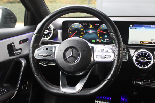 Mercedes-Benz A-Klasse 250 e Limousine AMG Night | Pano | Sfeer | Memory | Camera