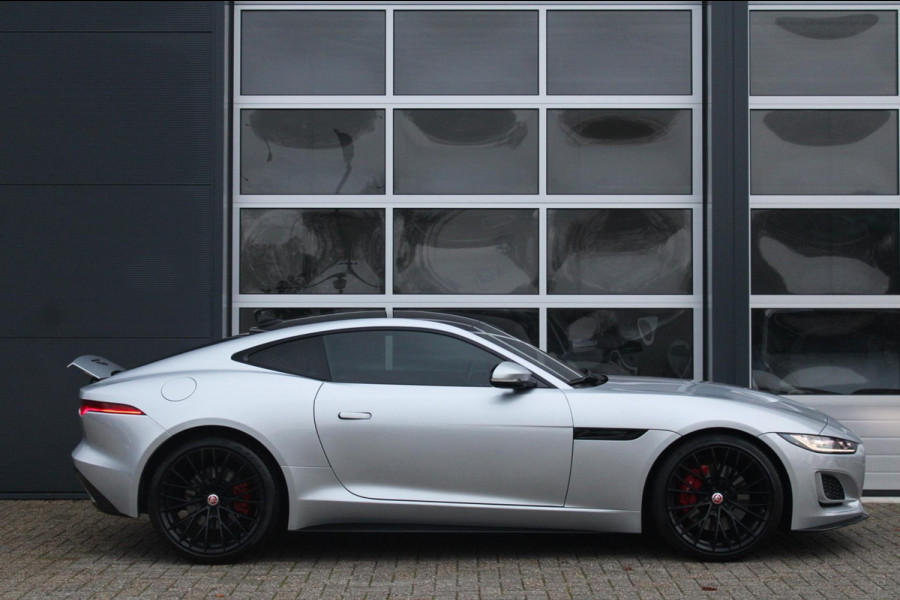 Jaguar F-Type P300 RWD R-Dynamic | Pano | Sportuitlaat | Meridian | 20''