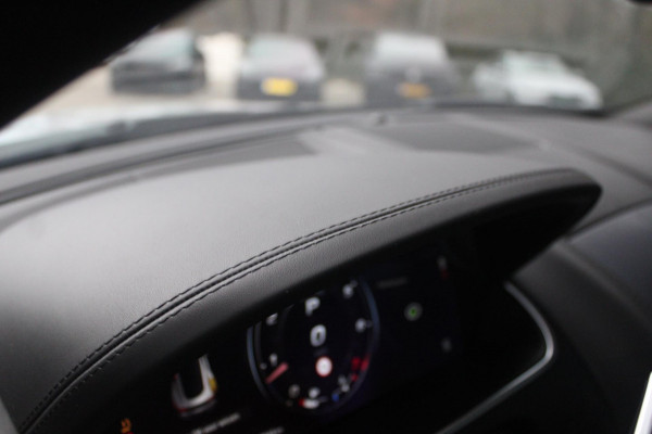 Jaguar F-Type P300 RWD R-Dynamic | Pano | Sportuitlaat | Meridian | 20''