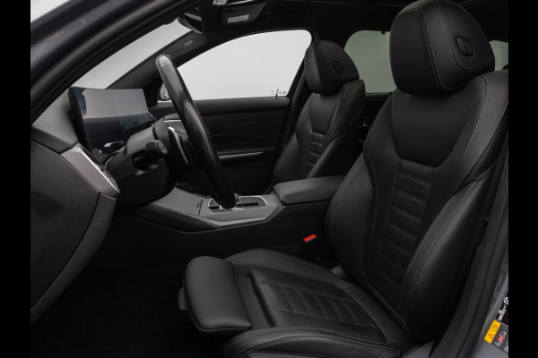 BMW 3 Serie Touring 330e (215kW / 292pk) ** ADAPT. LED, LEDER, PANORAMA, WIDESCR, ADAPT. CRUISE, TREKH, ** 1e EIG - VOL. BMW ONDERH ** ** INFORMEER OOK NAAR ONZE AANTREKKELIJKE FINANCIAL-LEASE TARIEVEN **