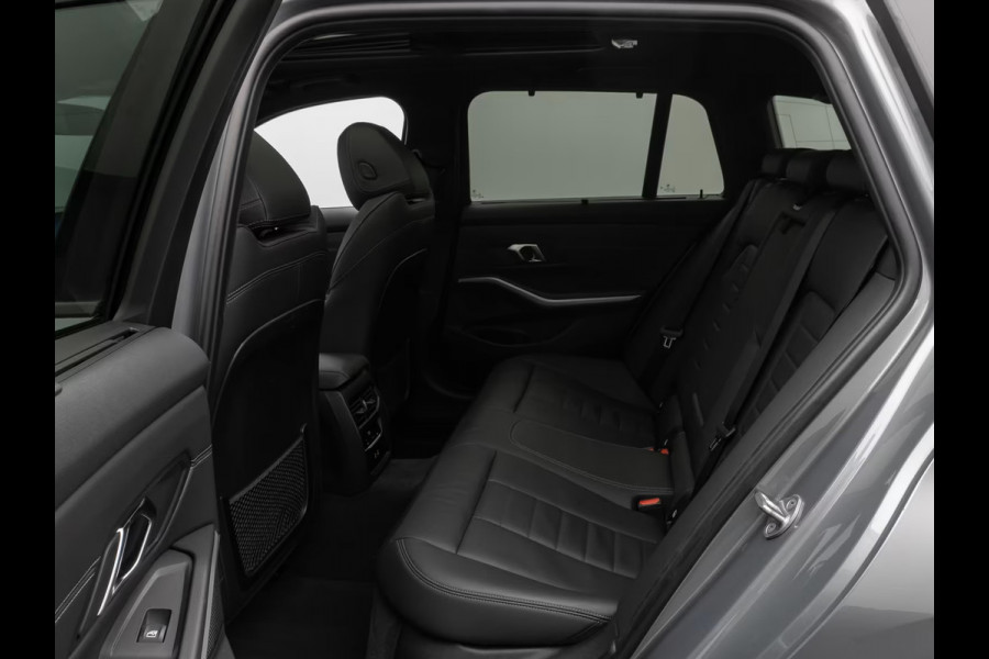 BMW 3 Serie Touring 330e (215kW / 292pk) ** ADAPT. LED, LEDER, PANORAMA, WIDESCR, ADAPT. CRUISE, TREKH, ** 1e EIG - VOL. BMW ONDERH ** ** INFORMEER OOK NAAR ONZE AANTREKKELIJKE FINANCIAL-LEASE TARIEVEN **