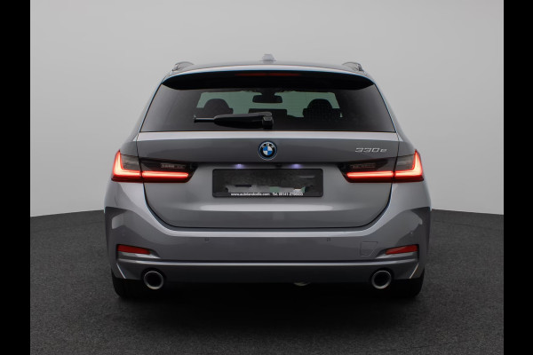 BMW 3 Serie Touring 330e (215kW / 292pk) ** ADAPT. LED, LEDER, PANORAMA, WIDESCR, ADAPT. CRUISE, TREKH, ** 1e EIG - VOL. BMW ONDERH ** ** INFORMEER OOK NAAR ONZE AANTREKKELIJKE FINANCIAL-LEASE TARIEVEN **
