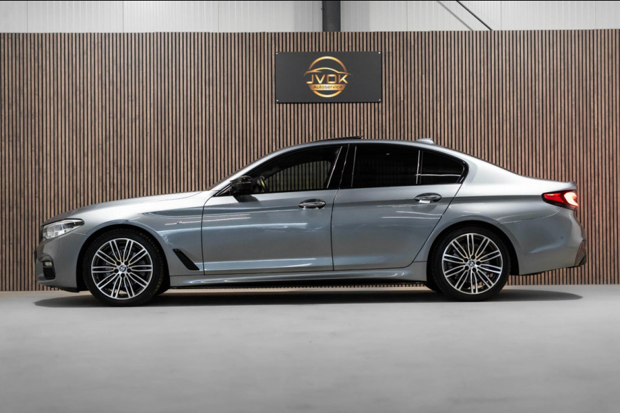 BMW 5 Serie 520i M Sport LED CAMRERA LEDER HARMAN KARDON FULL