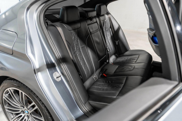 BMW 5 Serie 520i M Sport LED CAMRERA LEDER HARMAN KARDON FULL