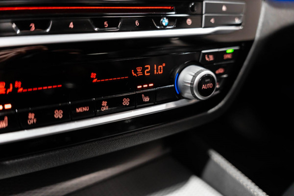 BMW 5 Serie 520i M Sport LED CAMRERA LEDER HARMAN KARDON FULL