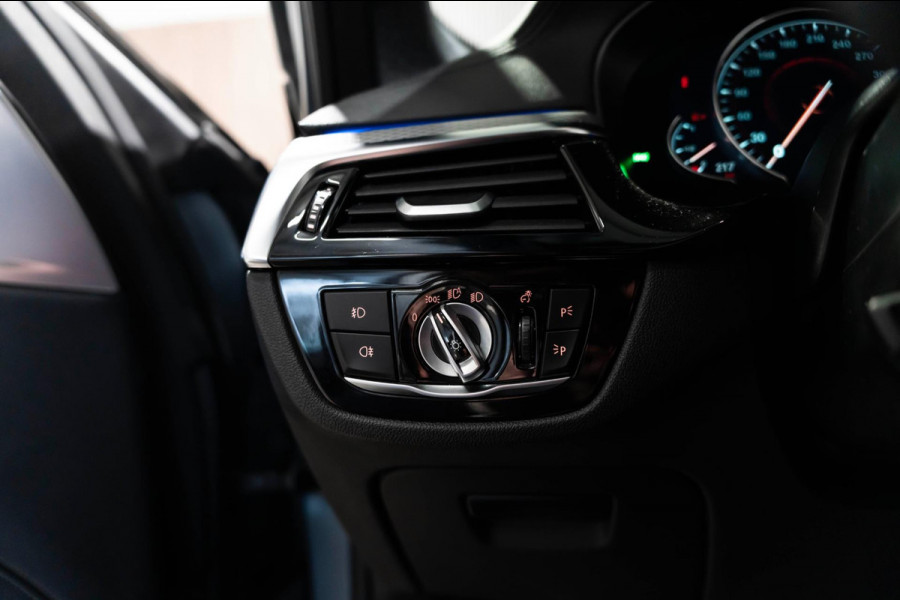 BMW 5 Serie 520i M Sport LED CAMRERA LEDER HARMAN KARDON FULL