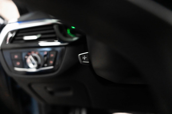 BMW 5 Serie 520i M Sport LED CAMRERA LEDER HARMAN KARDON FULL