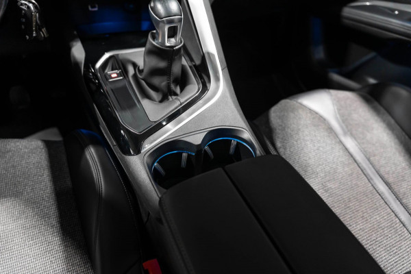 Peugeot 5008 1.2 7P LED PANO PDC