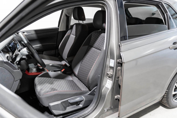 Volkswagen Polo 1.0 TSI Highline 2018 CLIMA PDC