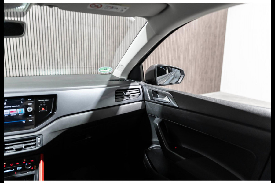 Volkswagen Polo 1.0 TSI Highline 2018 CLIMA PDC