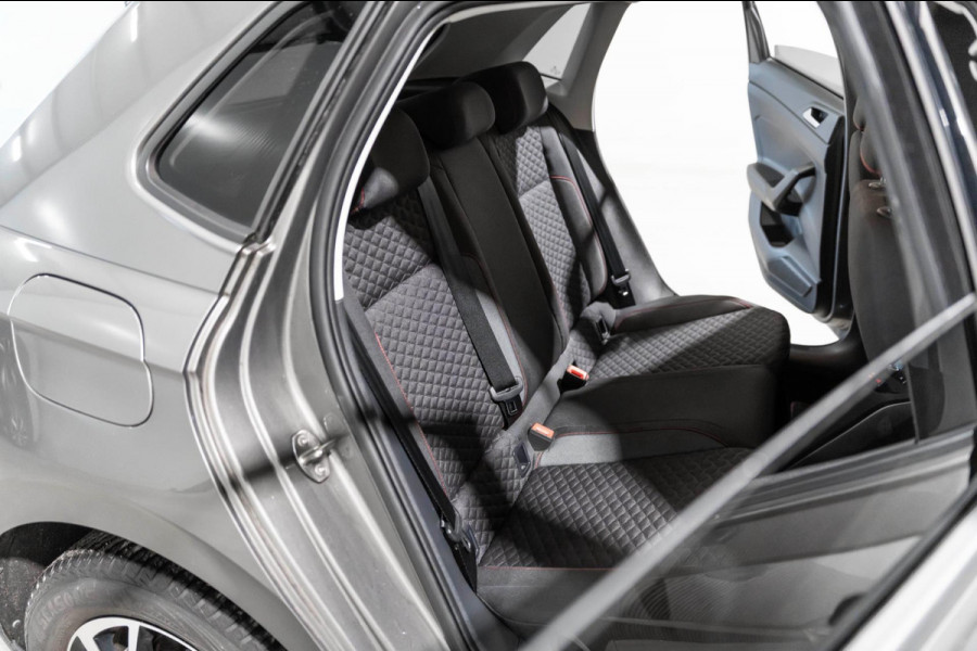 Volkswagen Polo 1.0 TSI Highline 2018 CLIMA PDC