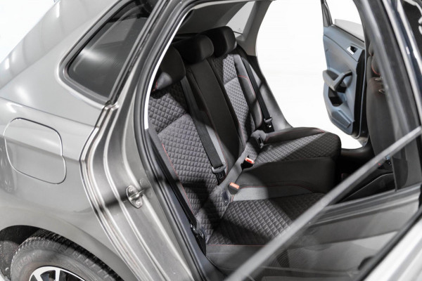 Volkswagen Polo 1.0 TSI Highline 2018 CLIMA PDC