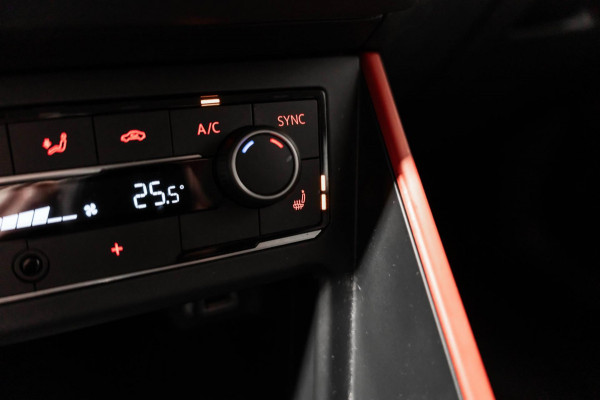 Volkswagen Polo 1.0 TSI Highline 2018 CLIMA PDC