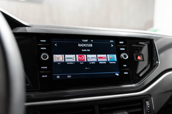 Volkswagen Polo 1.0 TSI Highline 2018 CLIMA PDC