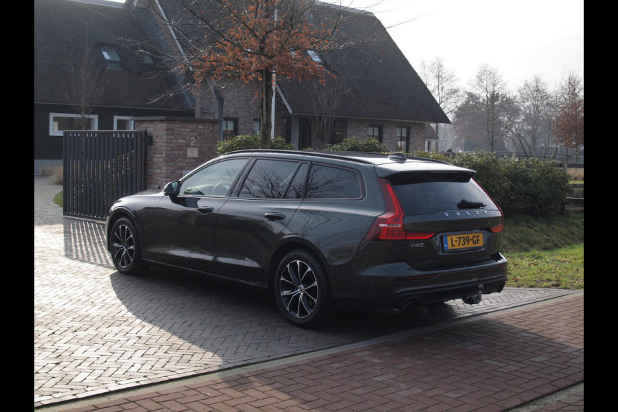 Volvo V60 2.0 B3 Momentum Advantage | Camera | Trekhaak | Apple Carplay | Cruise Control |