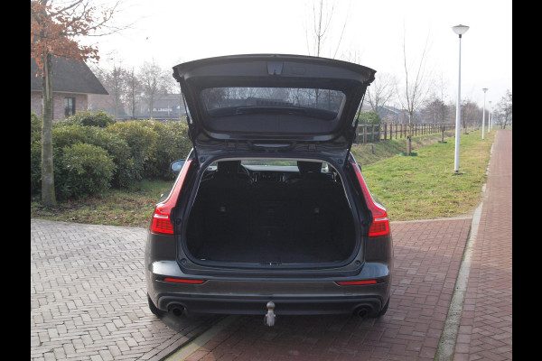Volvo V60 2.0 B3 Momentum Advantage | Camera | Trekhaak | Apple Carplay | Cruise Control |