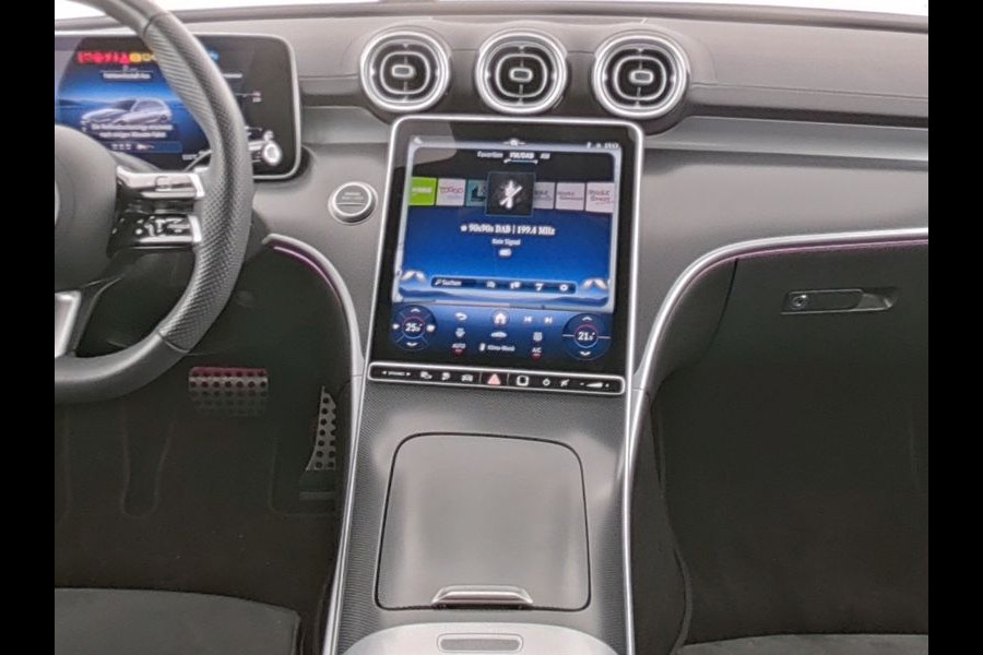 Mercedes-Benz C-Klasse Estate 300 e AMG Plug-In Hybride AMG Line | Night Pakket | Memory Voorstoelen | Easy-Pack Achterklep | Stuur en Stoelverwarming. Inclusief 24 maanden Mercedes-Benz Certified garantie voor Europa.