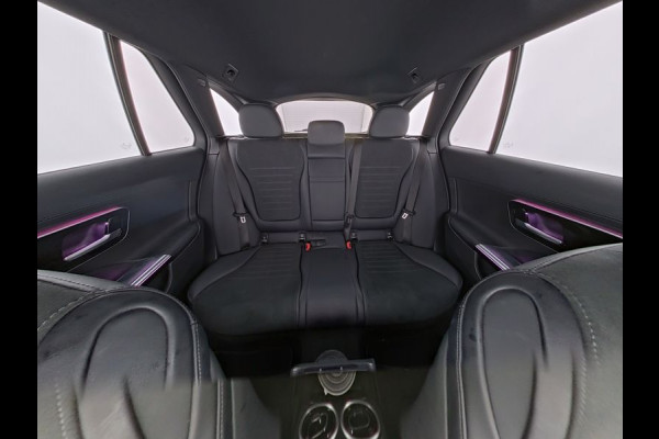 Mercedes-Benz C-Klasse Estate 300 e AMG Plug-In Hybride AMG Line | Night Pakket | Memory Voorstoelen | Easy-Pack Achterklep | Stuur en Stoelverwarming. Inclusief 24 maanden Mercedes-Benz Certified garantie voor Europa.