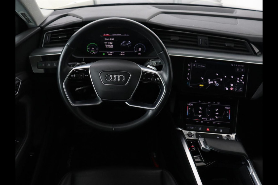 Audi e-tron 55 quattro edition 95kWh | SOH 92% | Leder | Carplay | Trekhaak | Virtual Cockpit | Navigatie | Luchtvering | Parkeerhulp | Audi Sound | Cruise control