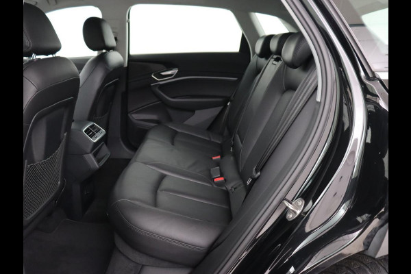 Audi e-tron 55 quattro edition 95kWh | SOH 92% | Leder | Carplay | Trekhaak | Virtual Cockpit | Navigatie | Luchtvering | Parkeerhulp | Audi Sound | Cruise control
