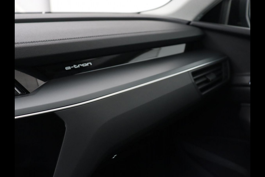 Audi e-tron 55 quattro edition 95kWh | SOH 92% | Leder | Carplay | Trekhaak | Virtual Cockpit | Navigatie | Luchtvering | Parkeerhulp | Audi Sound | Cruise control