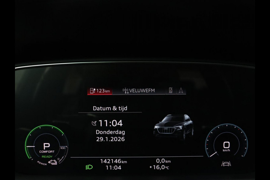 Audi e-tron 55 quattro edition 95kWh | SOH 92% | Leder | Carplay | Trekhaak | Virtual Cockpit | Navigatie | Luchtvering | Parkeerhulp | Audi Sound | Cruise control
