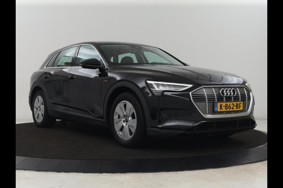 Audi e-tron 55 quattro edition 95kWh | SOH 92% | Leder | Carplay | Trekhaak | Virtual Cockpit | Navigatie | Luchtvering | Parkeerhulp | Audi Sound | Cruise control