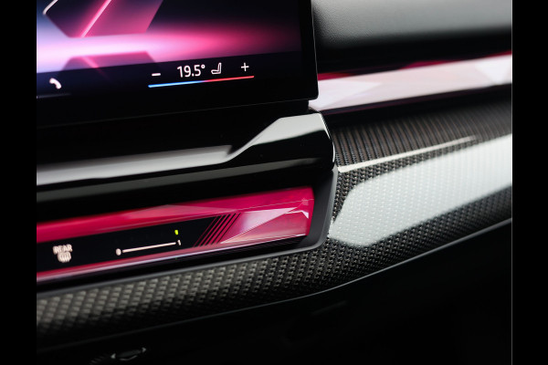 BMW 5 Serie Touring 550e xDrive | Pano - Trekhaak - Bow&Wil