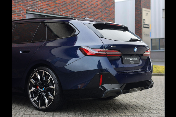 BMW 5 Serie Touring 550e xDrive | Pano - Trekhaak - Bow&Wil