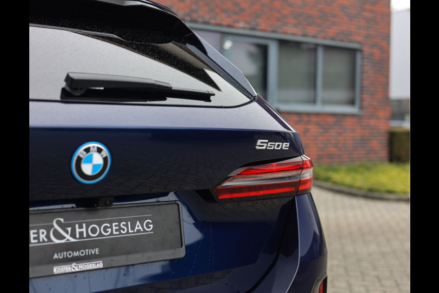 BMW 5 Serie Touring 550e xDrive | Pano - Trekhaak - Bow&Wil