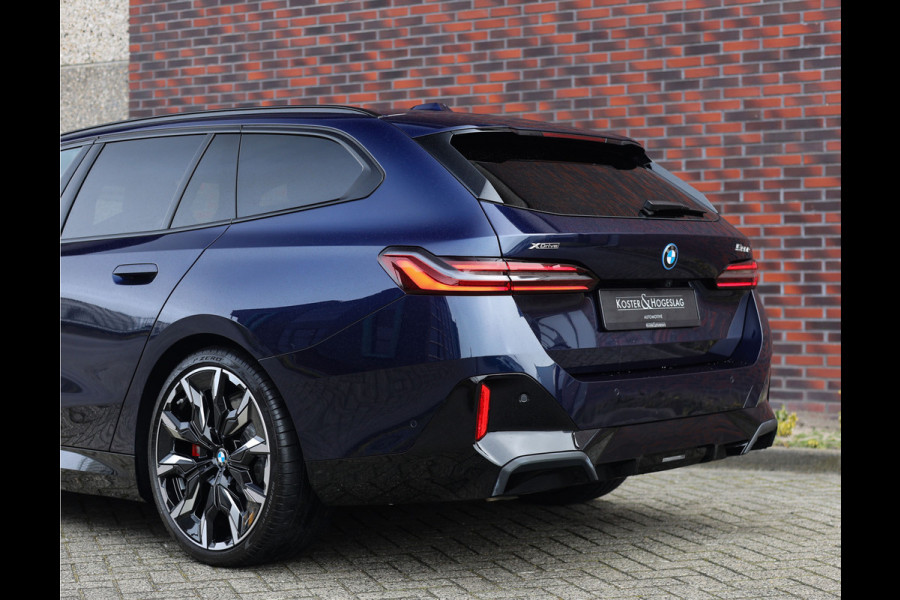 BMW 5 Serie Touring 550e xDrive | Pano - Trekhaak - Bow&Wil