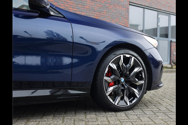 BMW 5 Serie Touring 550e xDrive | Pano - Trekhaak - Bow&Wil