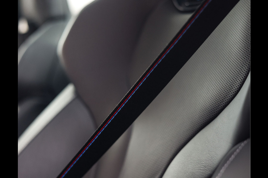 BMW 5 Serie Touring 550e xDrive | Pano - Trekhaak - Bow&Wil