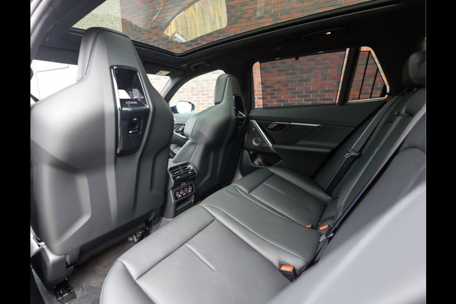 BMW 5 Serie Touring 550e xDrive | Pano - Trekhaak - Bow&Wil