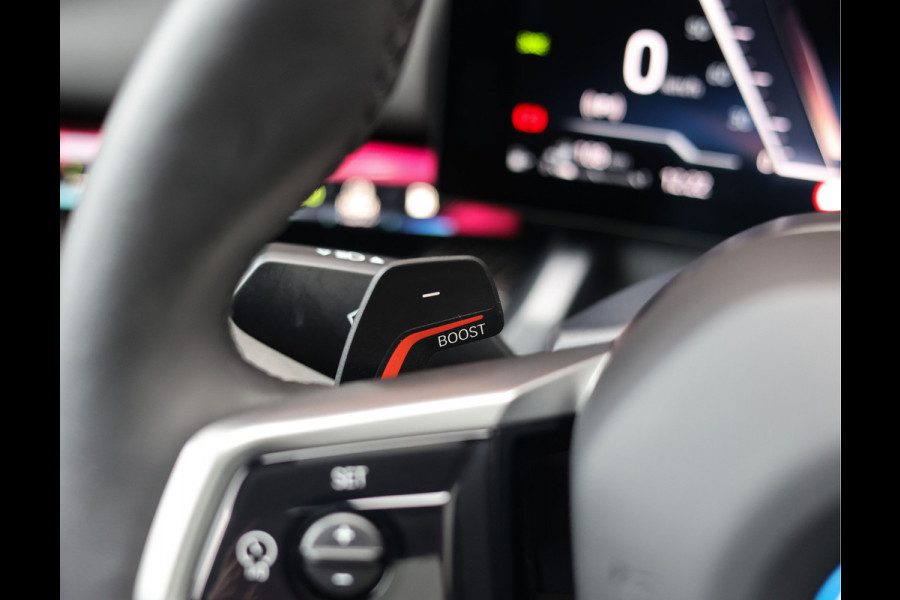 BMW 5 Serie Touring 550e xDrive | Pano - Trekhaak - Bow&Wil