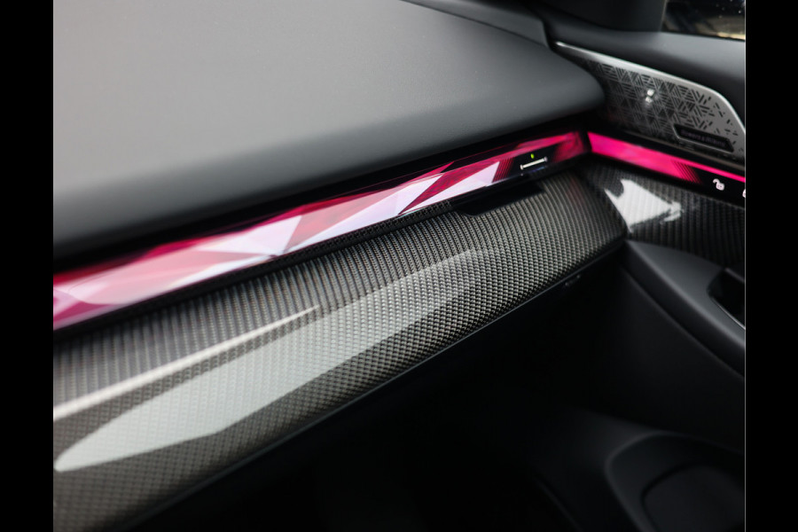 BMW 5 Serie Touring 550e xDrive | Pano - Trekhaak - Bow&Wil