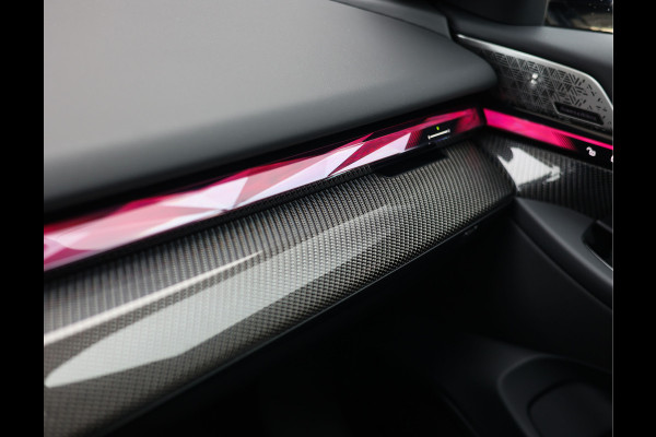 BMW 5 Serie Touring 550e xDrive | Pano - Trekhaak - Bow&Wil