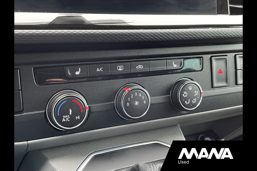 Volkswagen Transporter 2.0TDI 150PK L2H1 DC BULLI Automaat Adaptive cruise LED Alcantara Camera Trekhaak