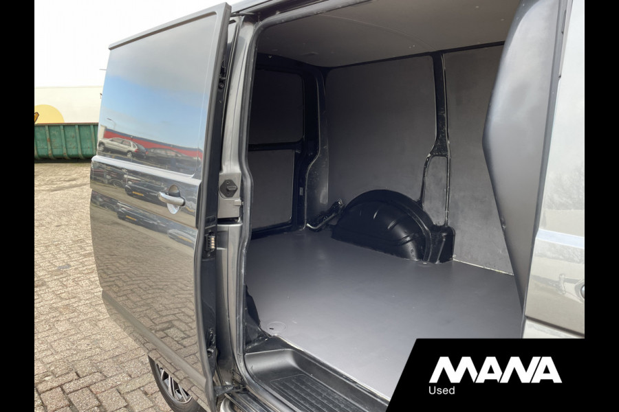 Volkswagen Transporter 2.0TDI 150PK L1H1 BULLI Automaat Leer Trekhaak Camera Adaptive cruise LED