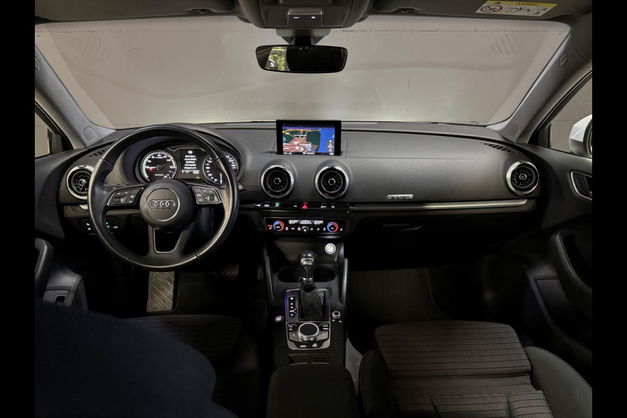 Audi A3 Sportback 1.4 e-tron Sport | Keyless Entry/Start | Stoelverwarming | Navigatie | Trekhaak | BTW