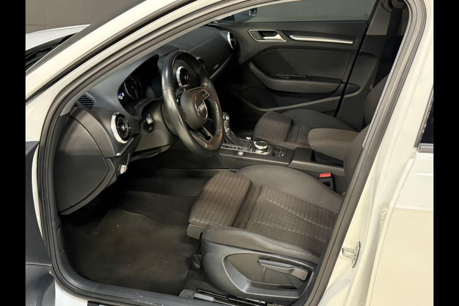 Audi A3 Sportback 1.4 e-tron Sport | Keyless Entry/Start | Stoelverwarming | Navigatie | Trekhaak | BTW