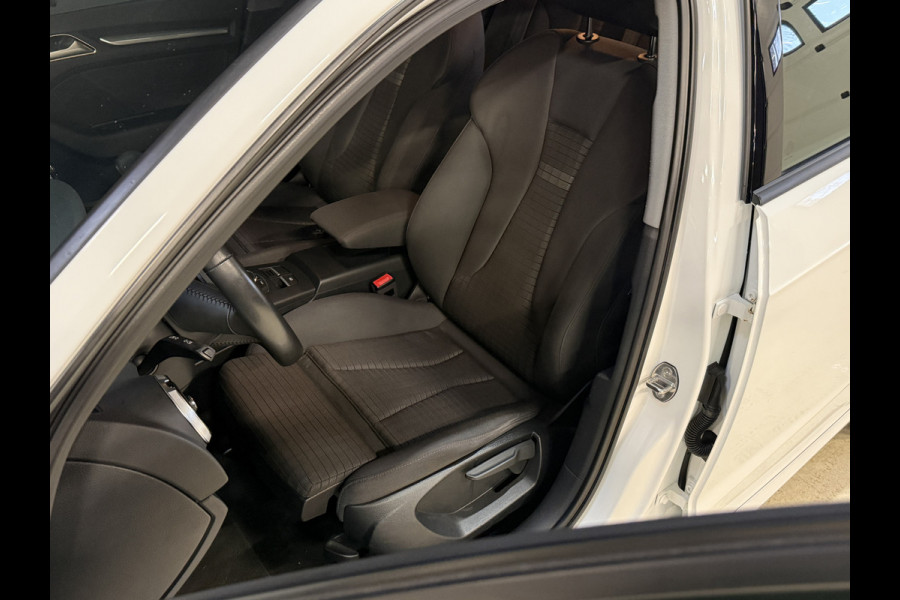 Audi A3 Sportback 1.4 e-tron Sport | Keyless Entry/Start | Stoelverwarming | Navigatie | Trekhaak | BTW