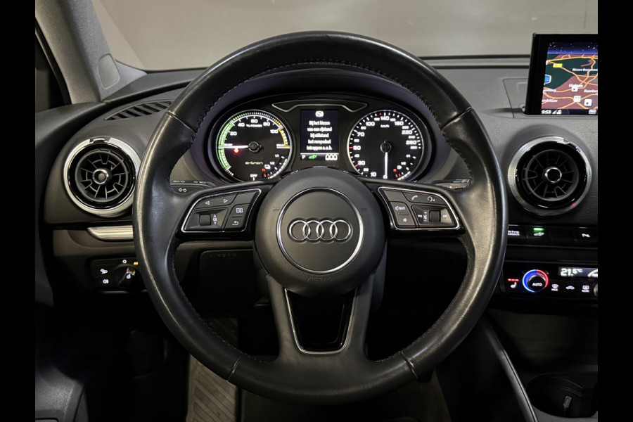 Audi A3 Sportback 1.4 e-tron Sport | Keyless Entry/Start | Stoelverwarming | Navigatie | Trekhaak | BTW