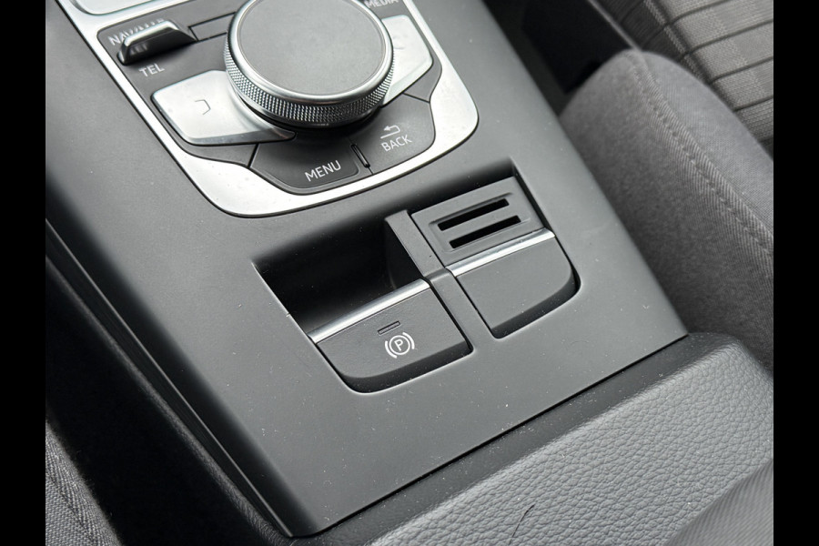 Audi A3 Sportback 1.4 e-tron Sport | Keyless Entry/Start | Stoelverwarming | Navigatie | Trekhaak | BTW