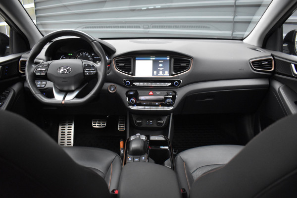 Hyundai IONIQ Premium EV | Schuif/kanteldak | Adaptive cruise control | Lederen Bekleding | Stoelverwarming V+A |  Stoelventilatie |